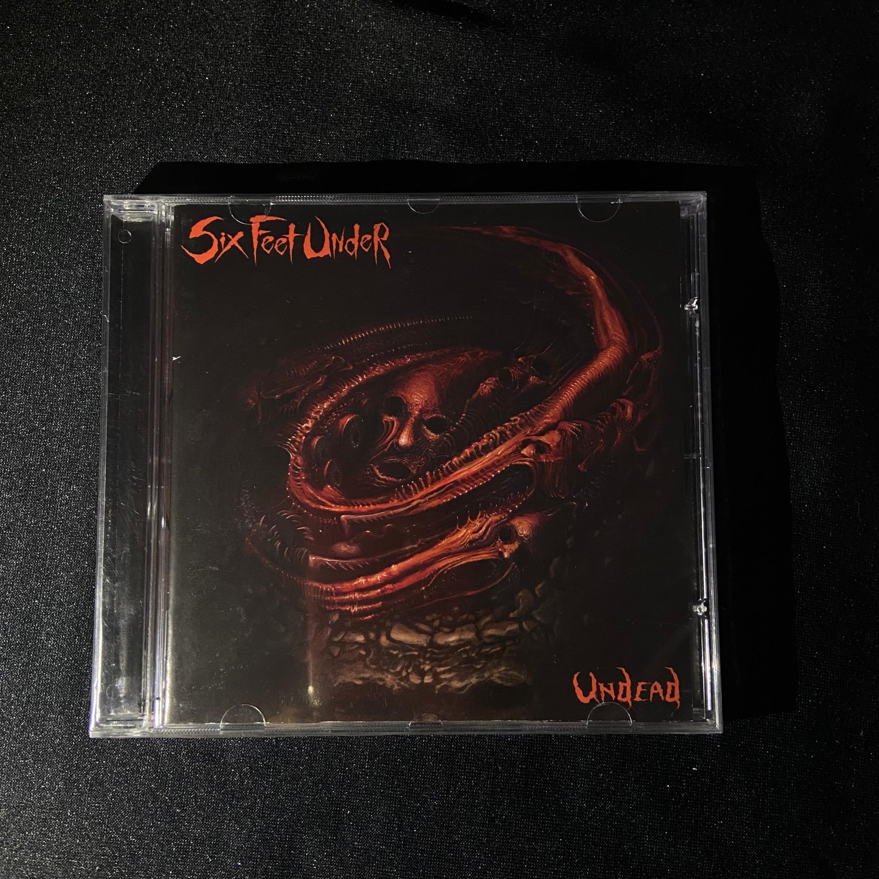 SIX FEET UNDER- Undead CD