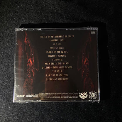 SIX FEET UNDER- Undead CD