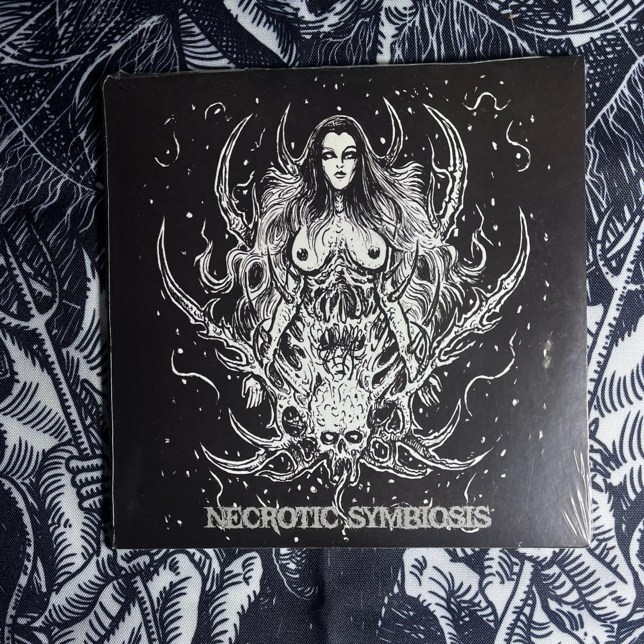 Sepulchral Whore / Podridão - Necrotic Symbiosis 7" EP